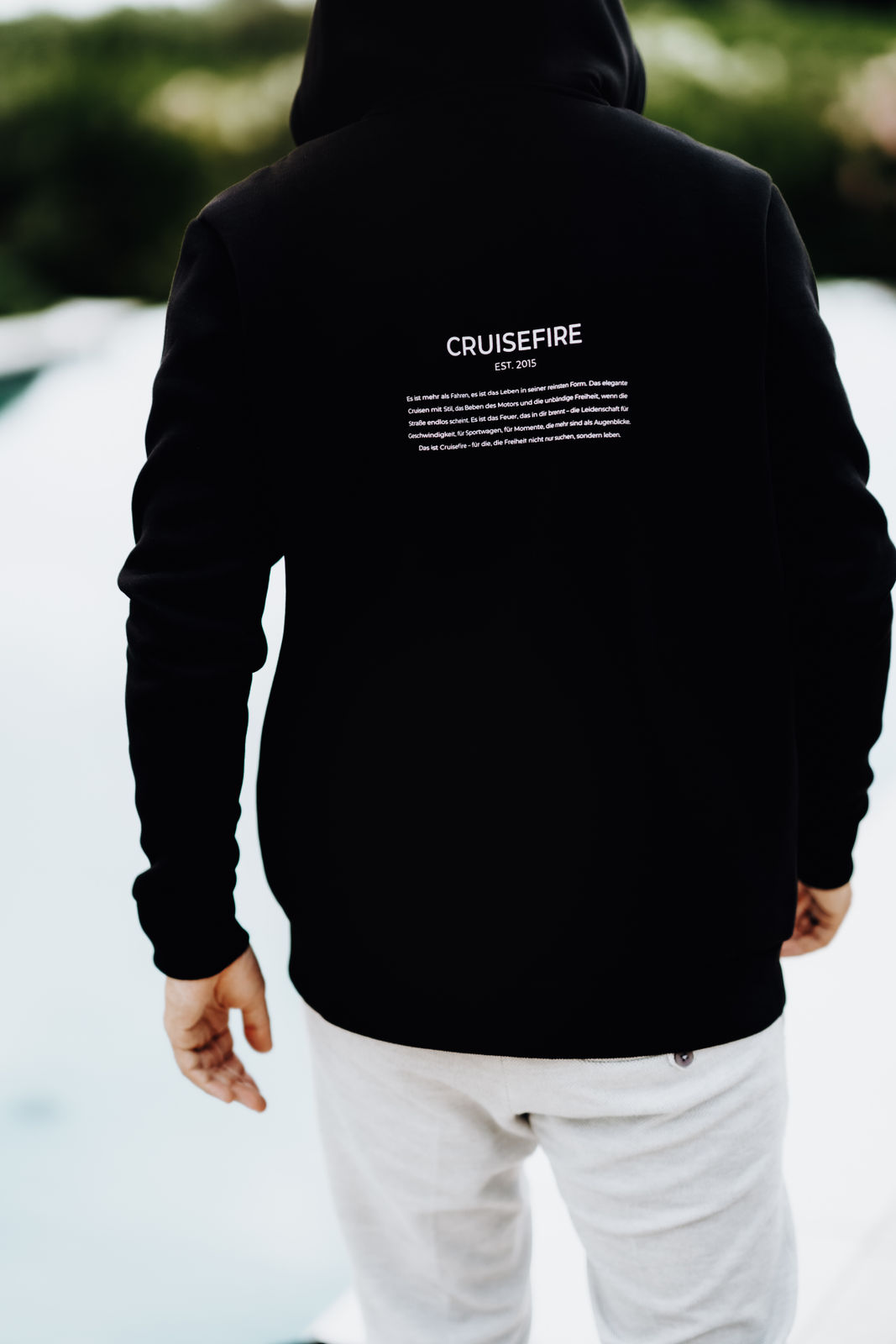 Schwarzer Cruisefire Speed Legacy Hoodie – exklusive Sportwagen Lifestyle Kollektion