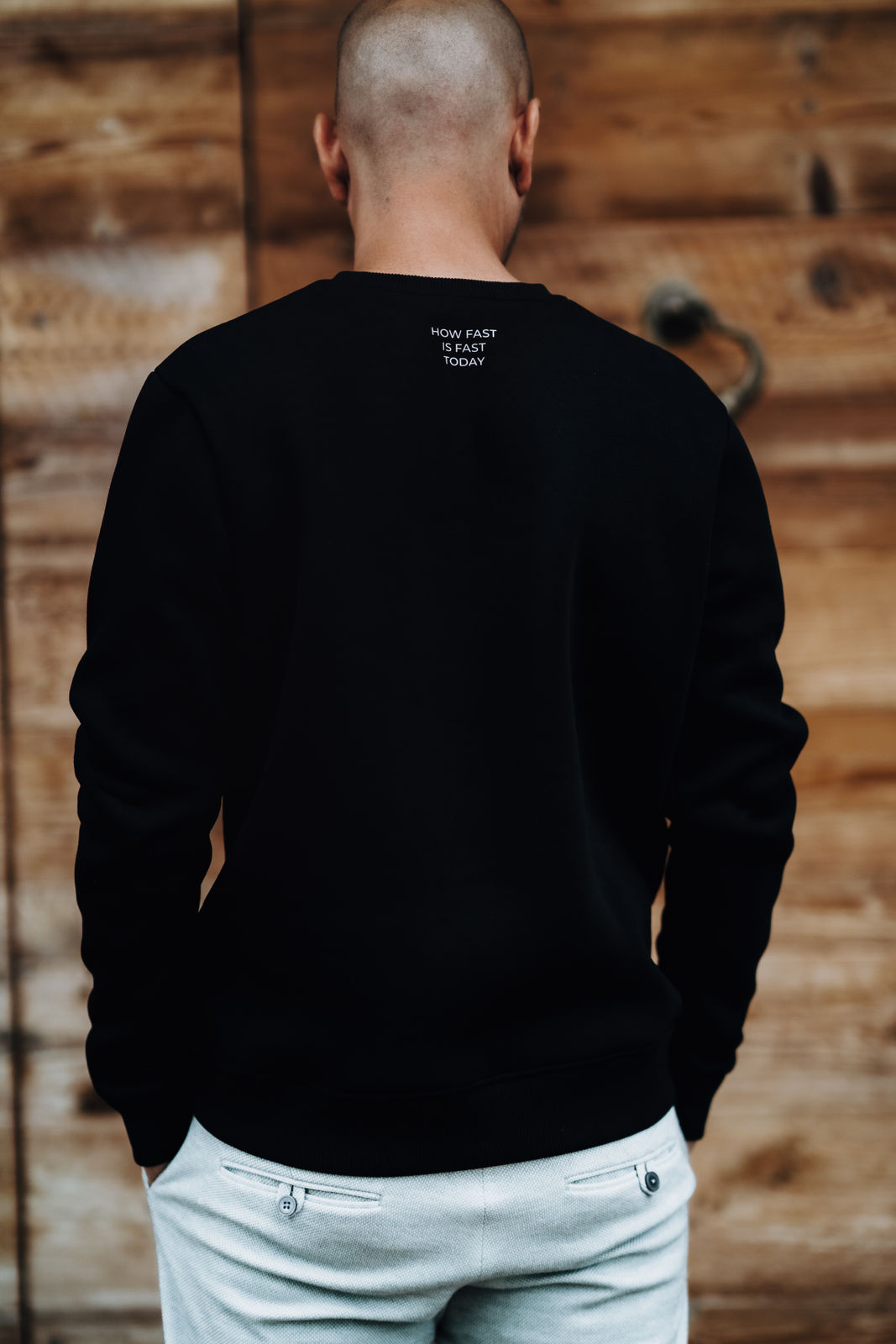 Schwarzer Cruisefire Speed Legacy Sweater – luxuriöse Sportwagen Modekollektion