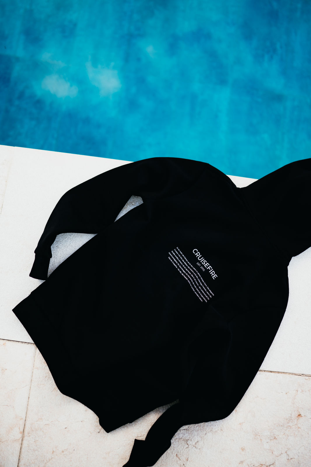 Schwarzer Cruisefire Speed Legacy Hoodie – exklusive Sportwagen Lifestyle Kollektion