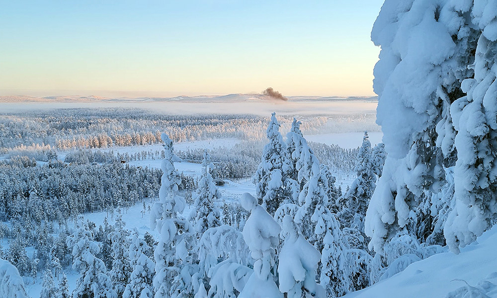 Cruisefire BELOW ZERO 2026 in Arvidsjaur Lappland – exklusives Arctic Adventure für Unternehmer und Sportwagen-Enthusiasten mit Drift, Schneemobil, Huskys und Spa