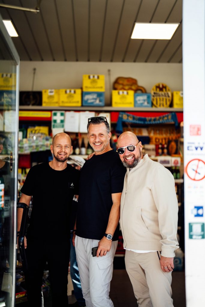 Cruisefire Anniversary Drive 2025 – exklusive Sportwagentour für Unternehmer mit Ferrari, Lamborghini, Porsche und McLaren. Route von München über Gardasee, Côte d’Azur, Piemont bis in die Pyrenäen.