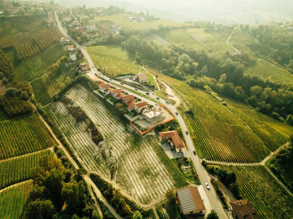 Cruisefire Anniversary Drive 2025 – exklusive Sportwagentour für Unternehmer mit Ferrari, Lamborghini, Porsche und McLaren. Route von München über Gardasee, Côte d’Azur, Piemont bis in die Pyrenäen.