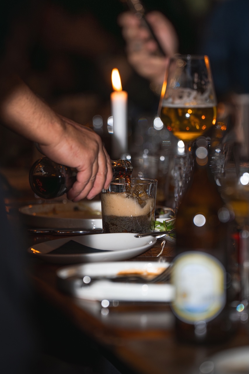 Dine & Drive 2025 – exklusives Unternehmer-Dinner in der Burger & Lobster Bank München mit Sportwagen und Networking.