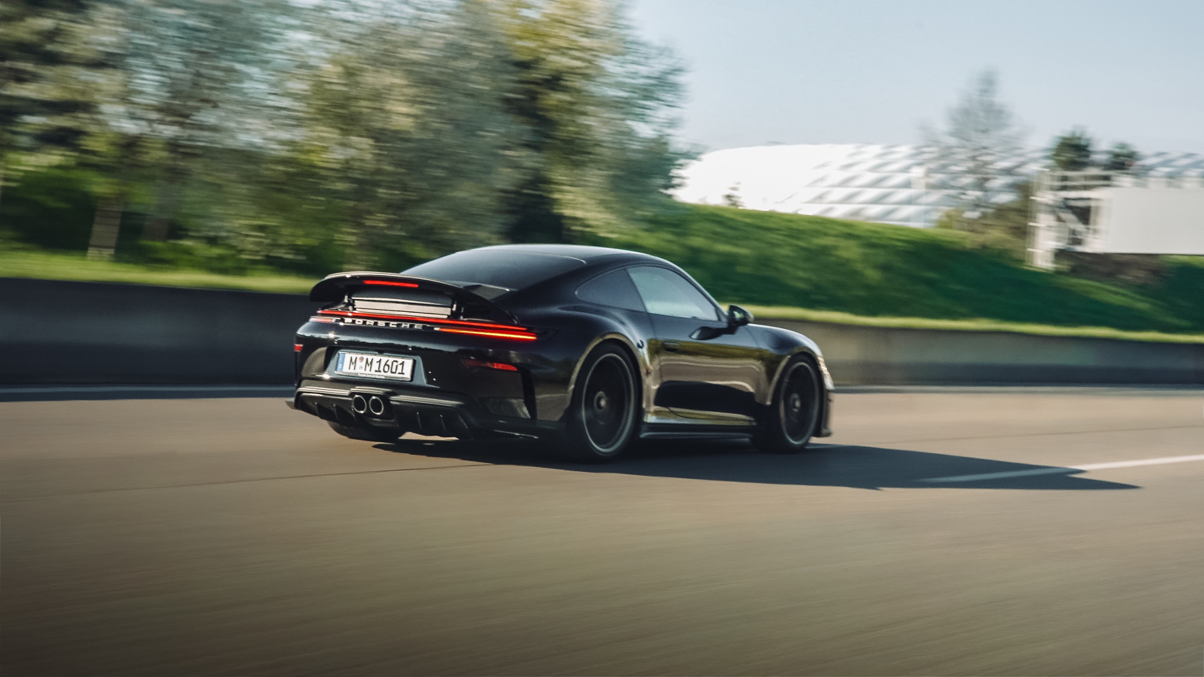 Cruisefire Drive mit Porsche auf freier Strecke