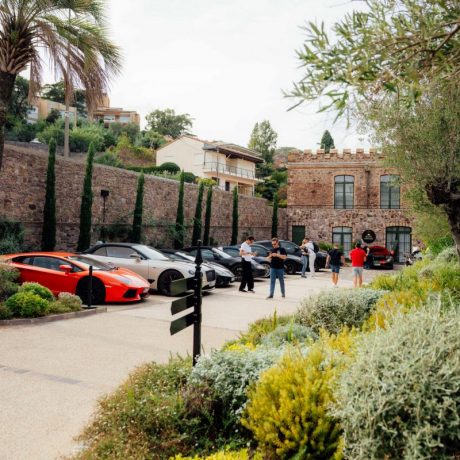 Cruisefire Anniversary Drive 2025 – exklusive Sportwagentour für Unternehmer mit Ferrari, Lamborghini, Porsche und McLaren. Route von München über Gardasee, Côte d’Azur, Piemont bis in die Pyrenäen.